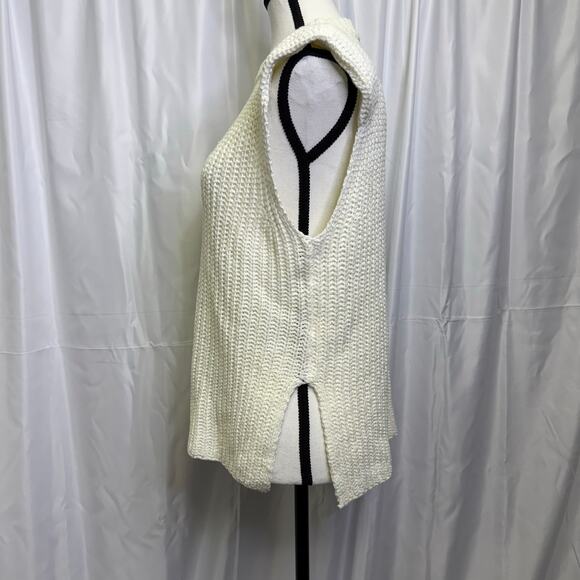 Crescent Cream Knit Sweater Vest with Shoulder Pads Size Small - Picture 2 of 8